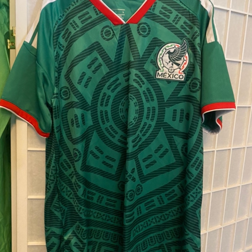 Mexico Men's Green Soccer Jersey with Aztec Graphic
